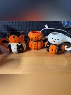Johanna Parker Halloween Mugs